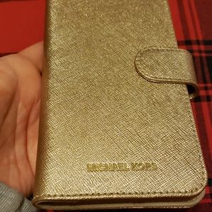 Michael kors magnetic phone wallet